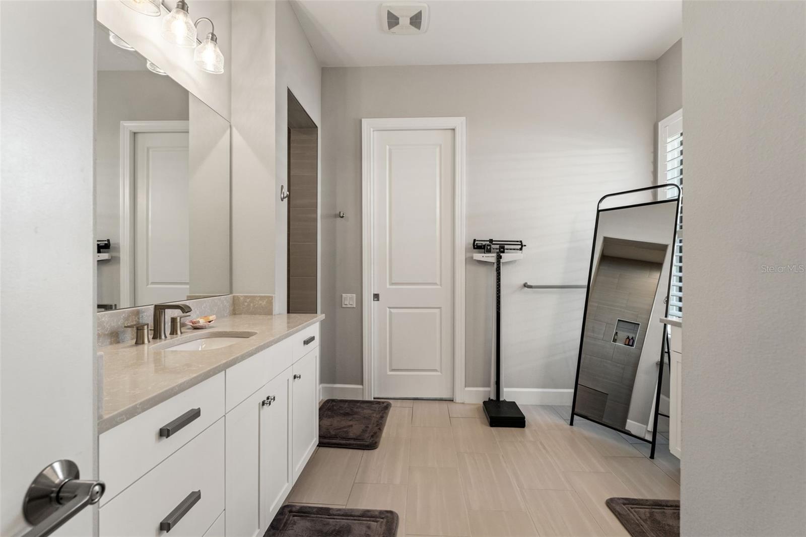 Image 27 of 75 For 4581 Majestic Hills Loop