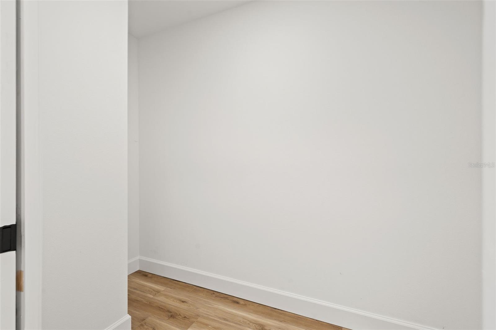 Listing photo id 13 for 14586 Mocking Wren Road