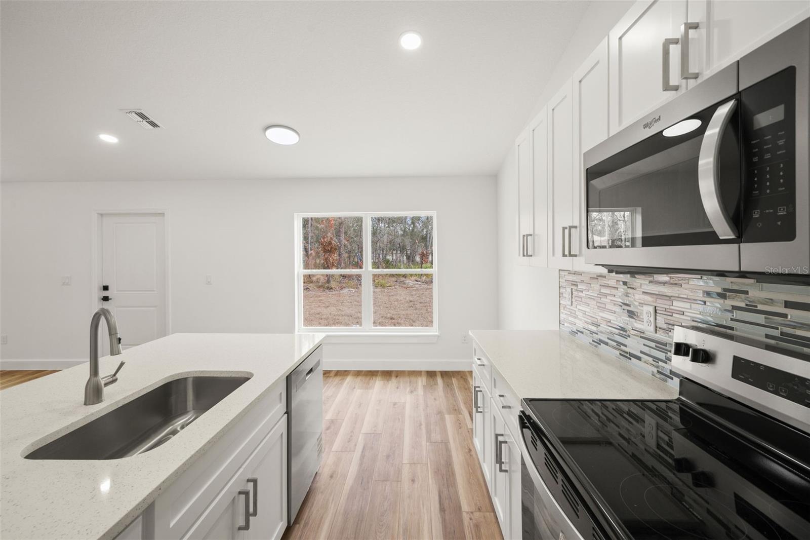 Listing photo id 18 for 14586 Mocking Wren Road