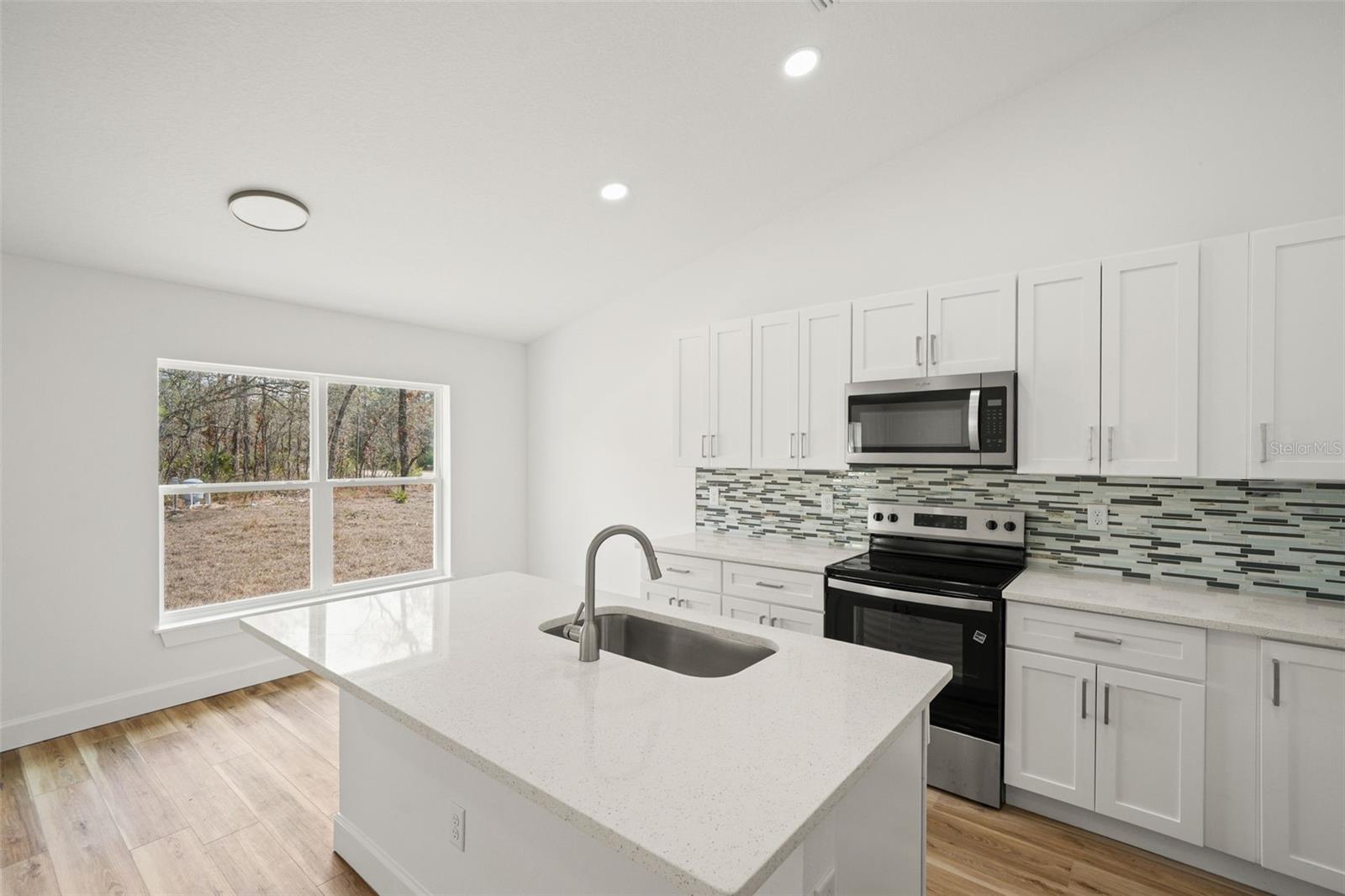 Listing photo id 19 for 14586 Mocking Wren Road