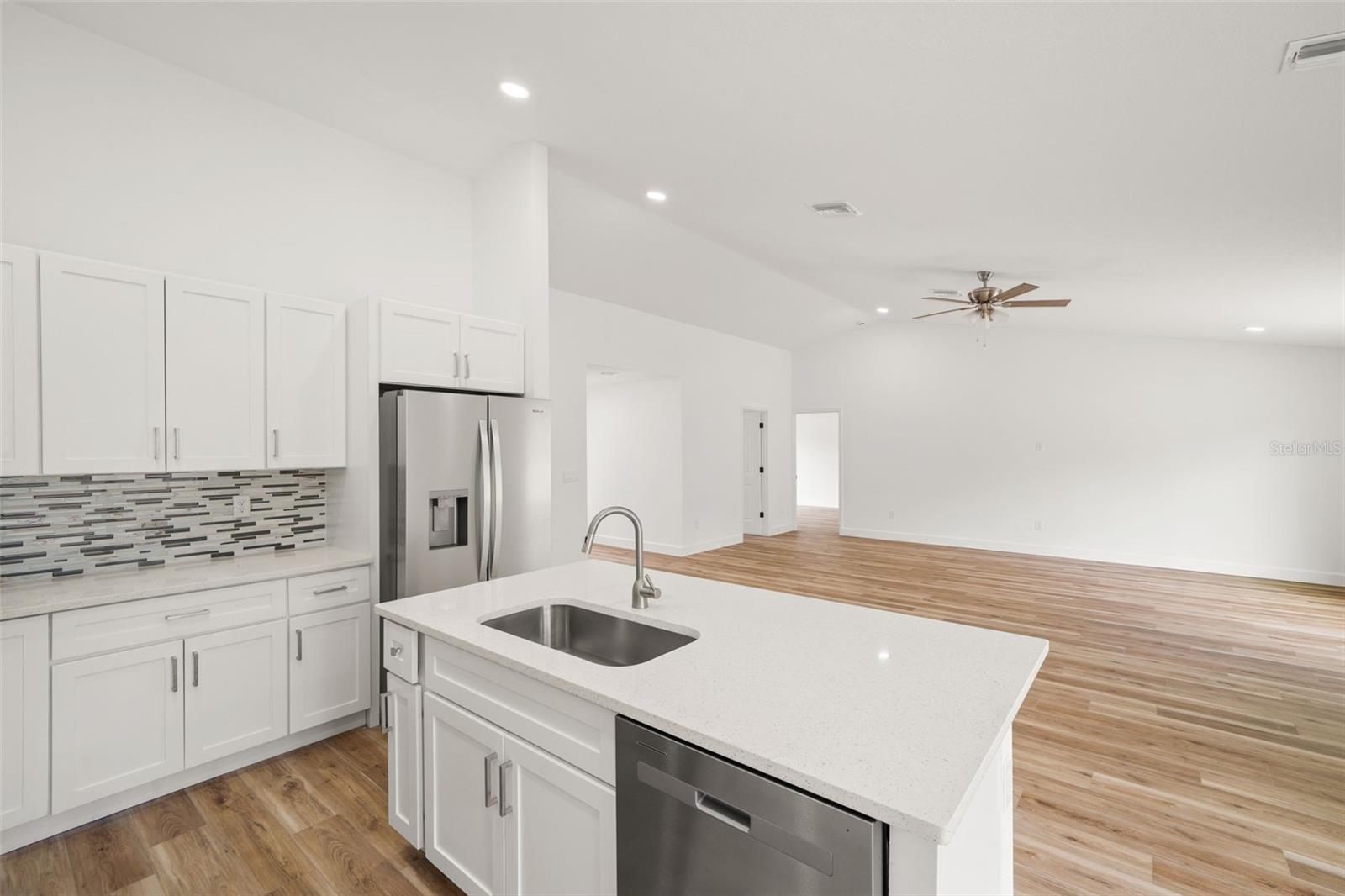 Listing photo id 22 for 14586 Mocking Wren Road