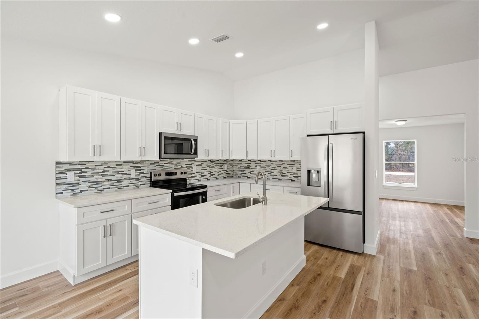 Listing photo id 2 for 14586 Mocking Wren Road