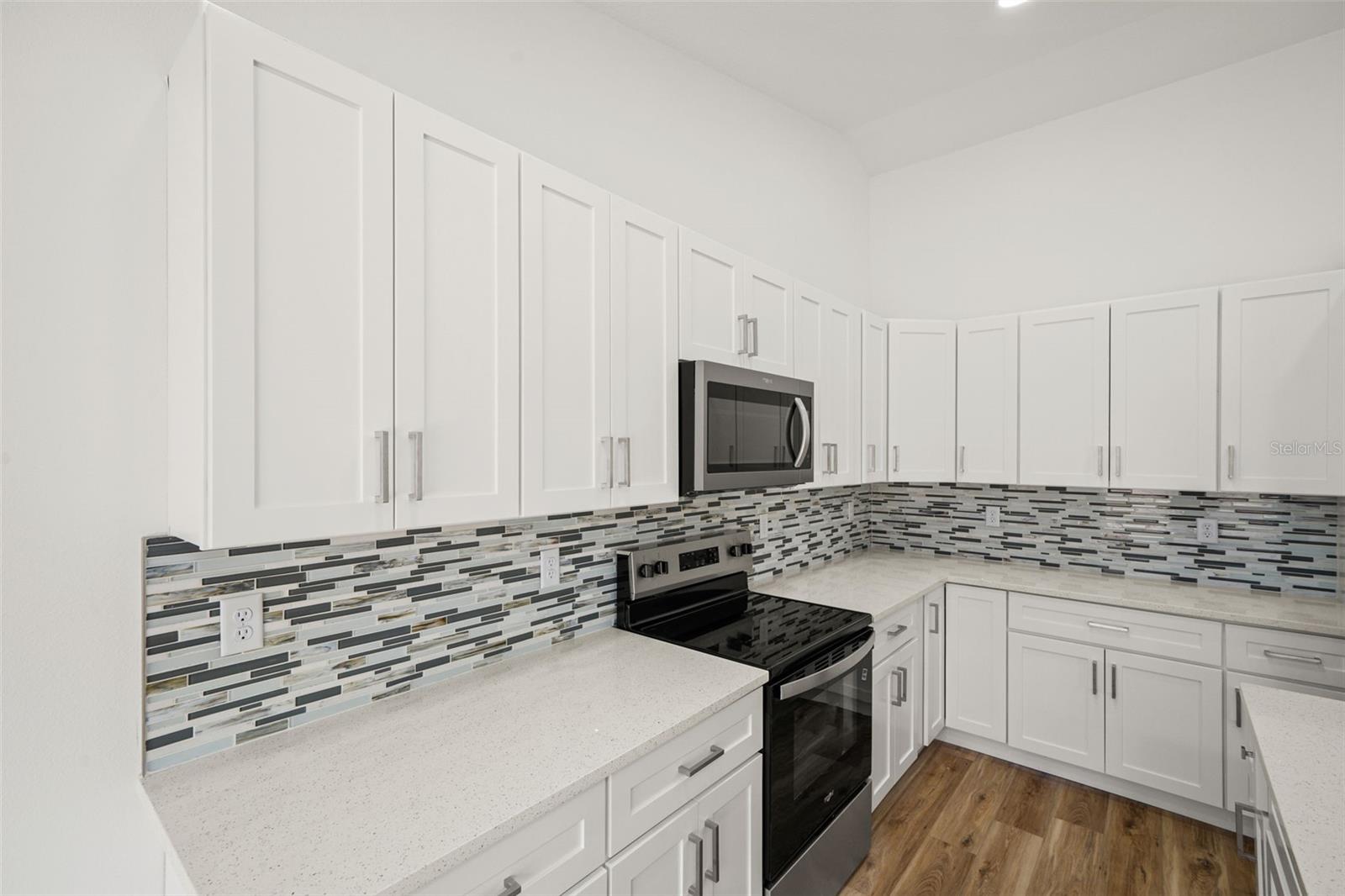 Listing photo id 4 for 14586 Mocking Wren Road