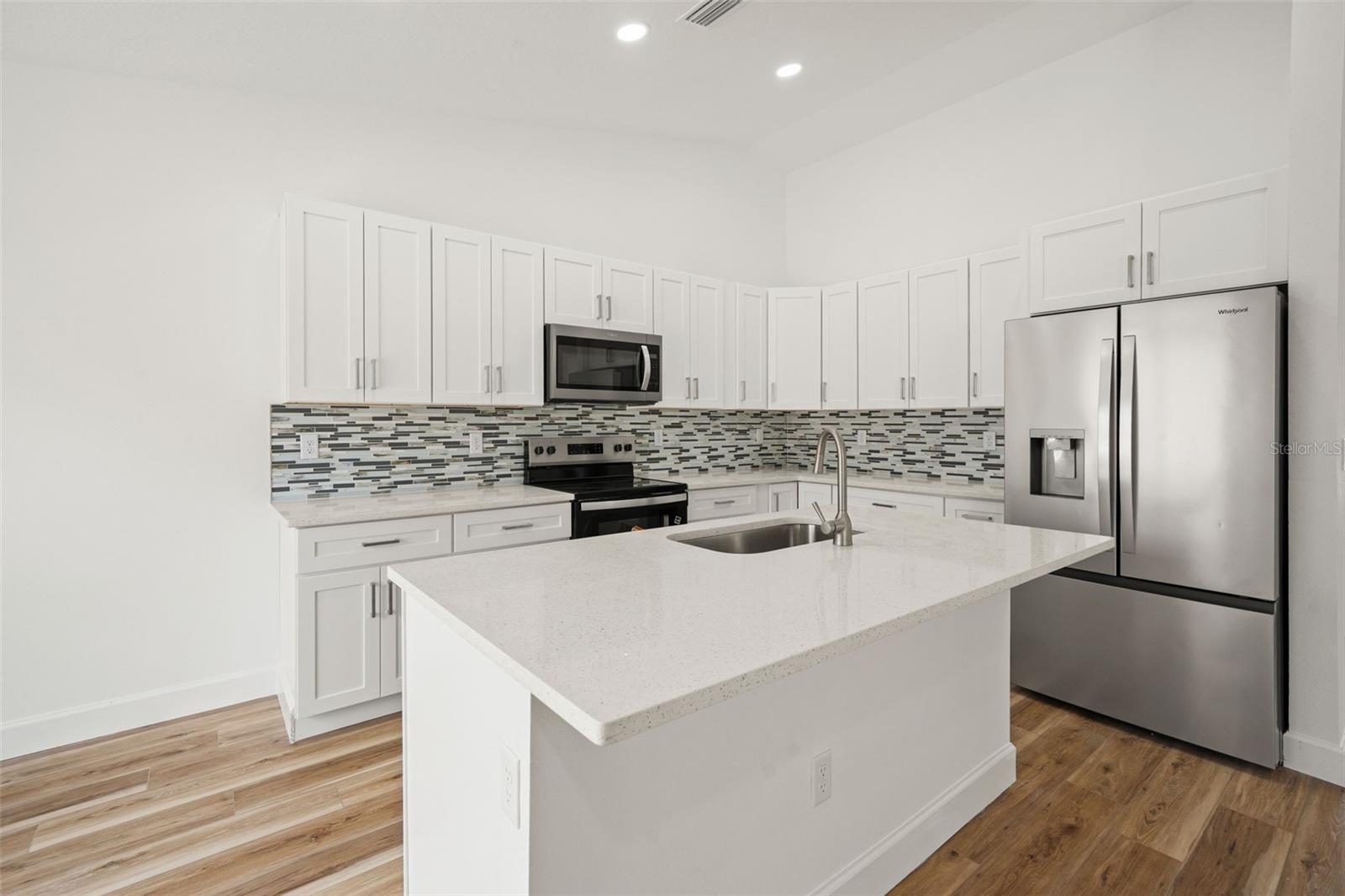 Listing photo id 5 for 14586 Mocking Wren Road