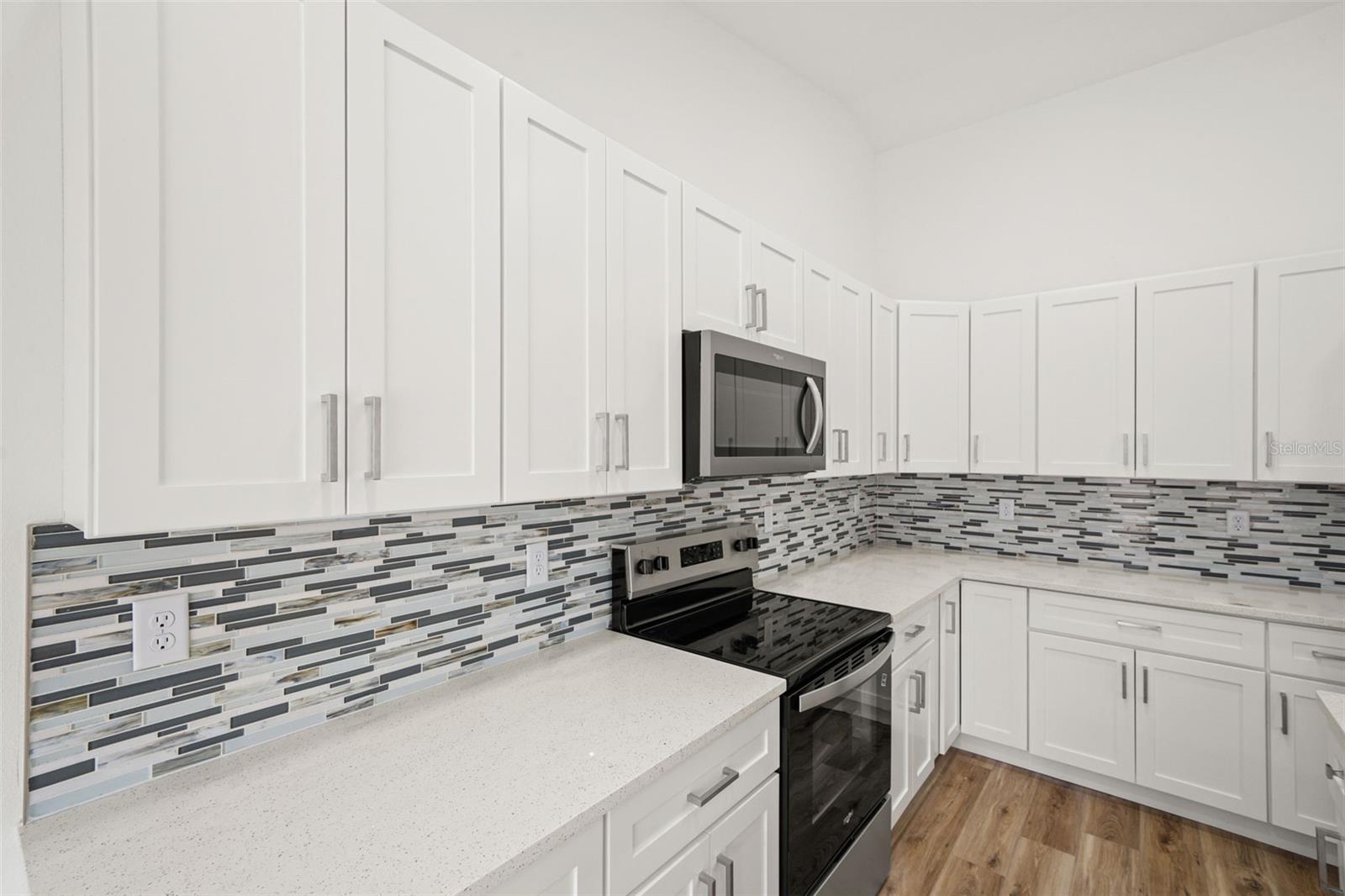 Listing photo id 6 for 14586 Mocking Wren Road