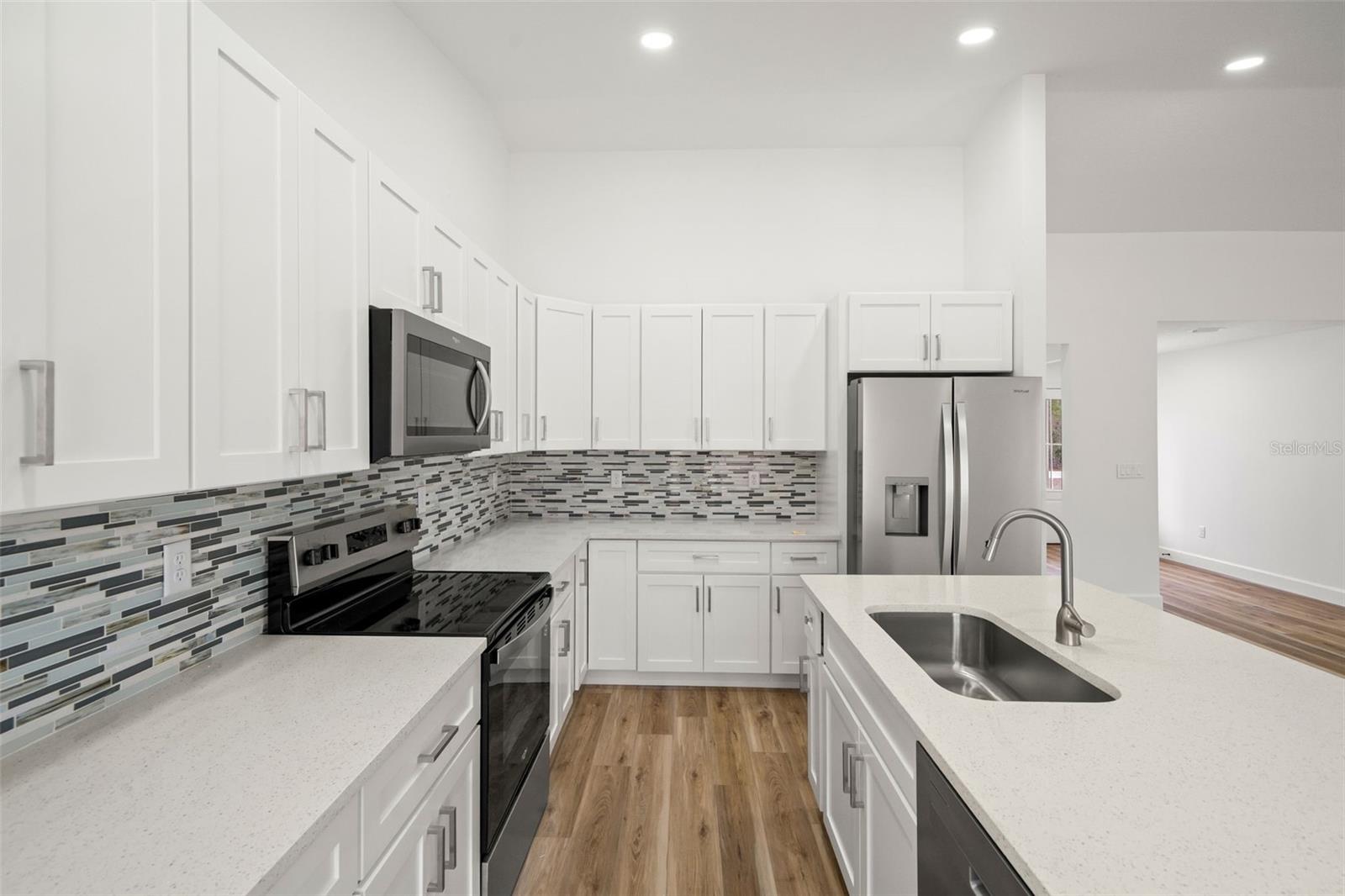 Listing photo id 7 for 14586 Mocking Wren Road