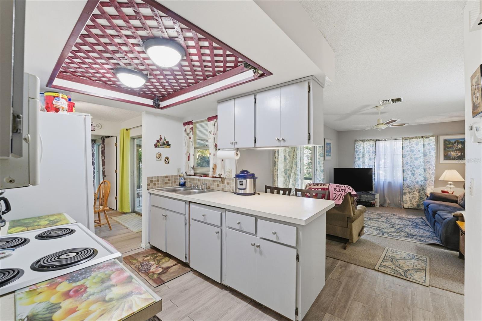 Image 12 of 64 For 8035 Gleneagle Drive