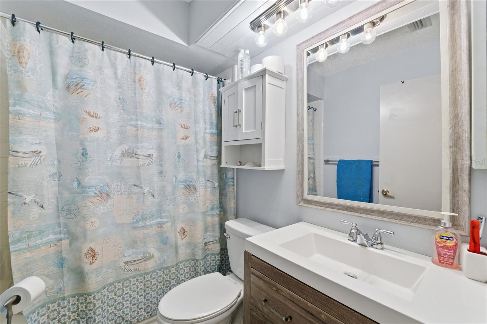 Image 18 of 64 For 8035 Gleneagle Drive