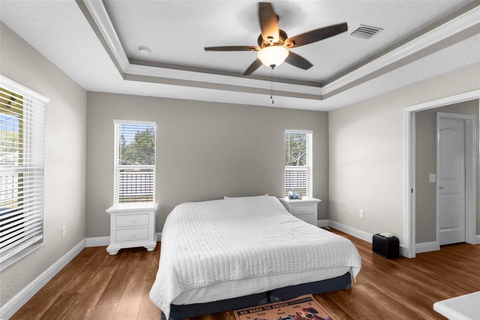 Listing photo id 10 for 12026 Penguin Avenue