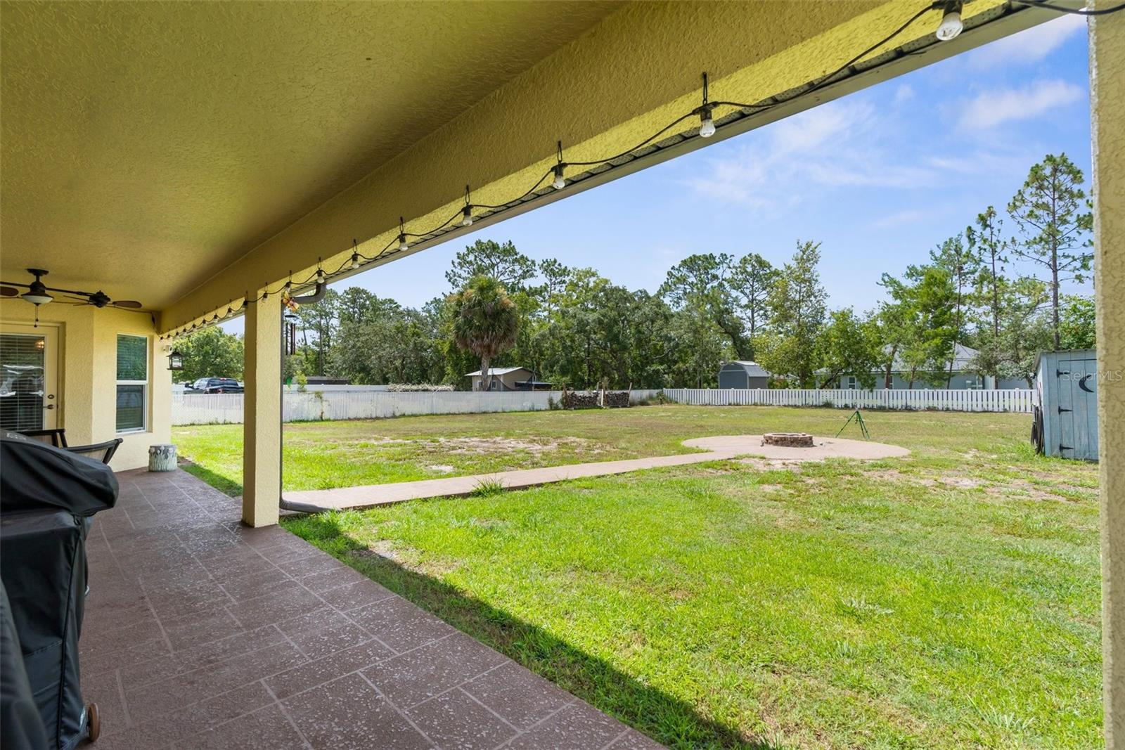 Listing photo id 19 for 12026 Penguin Avenue