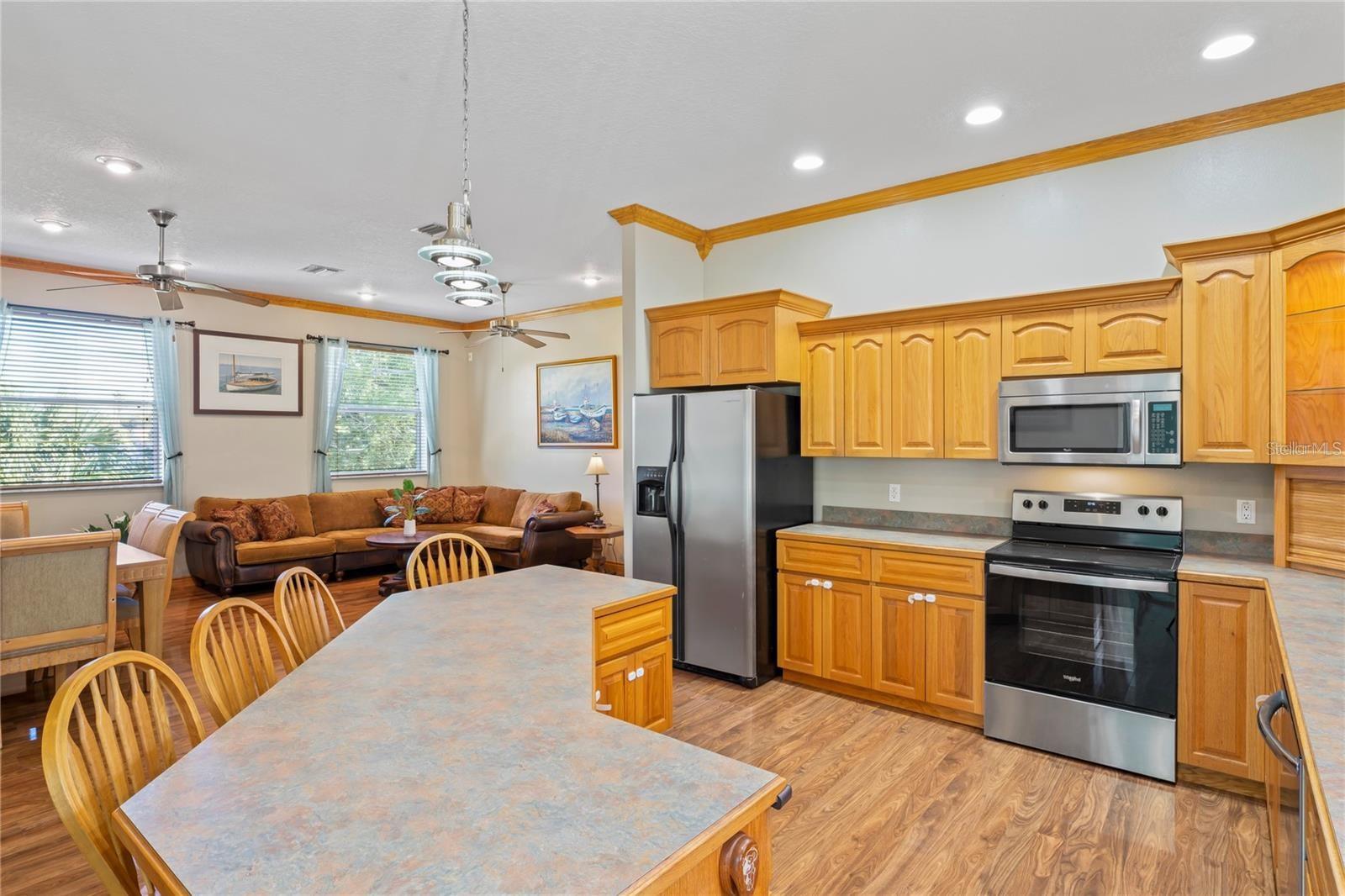 Image 13 of 47 For 6131 Central Avenue