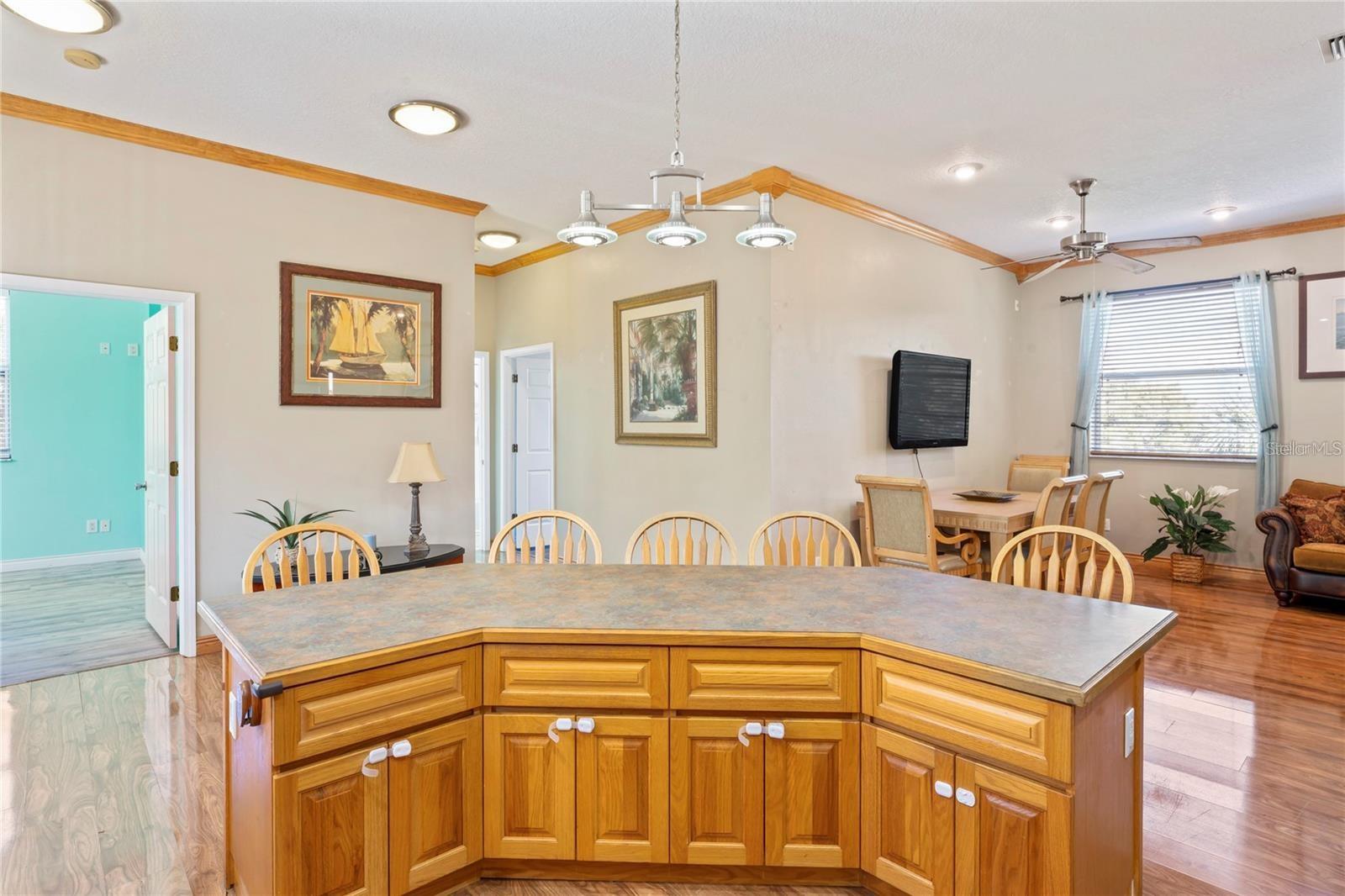 Image 15 of 47 For 6131 Central Avenue