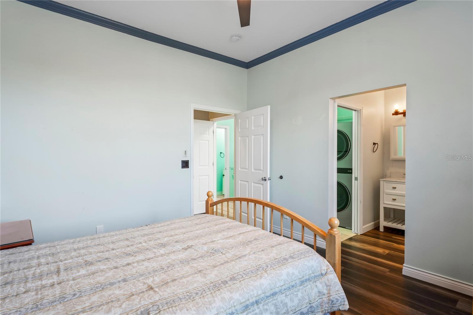 Image 33 of 47 For 6131 Central Avenue