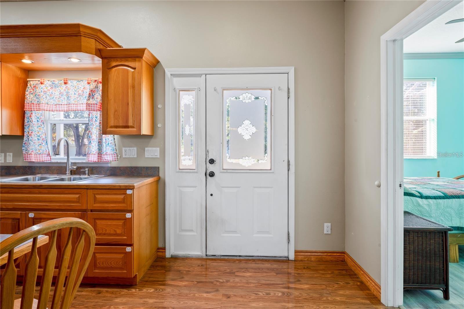 Image 6 of 47 For 6131 Central Avenue