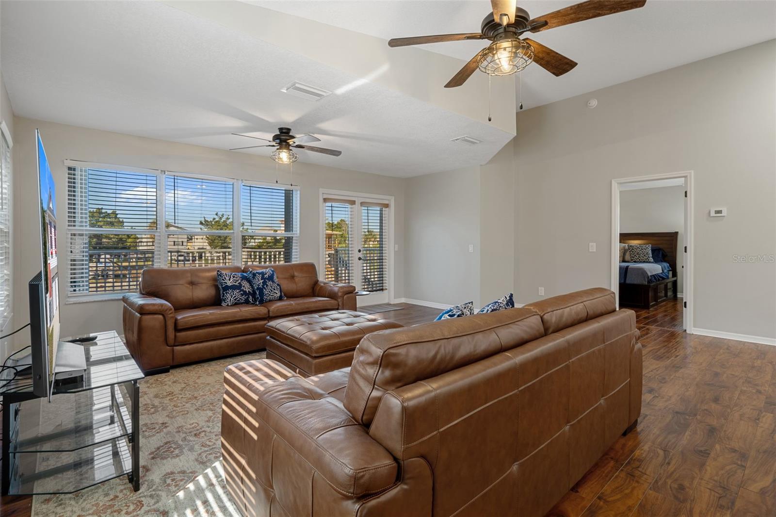 Image 17 of 79 For 3209 Rose Arbor Drive