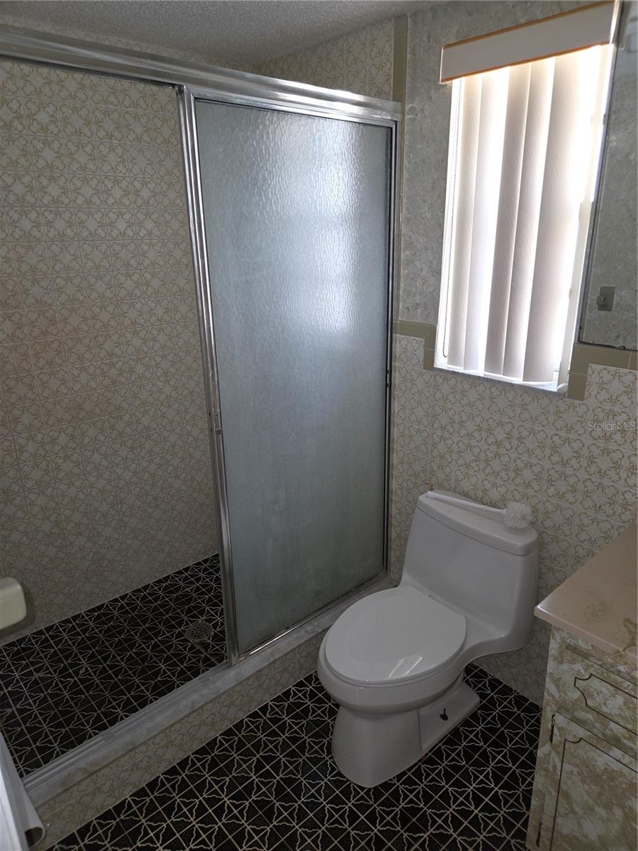 Listing photo id 7 for 6643 Carnation Way