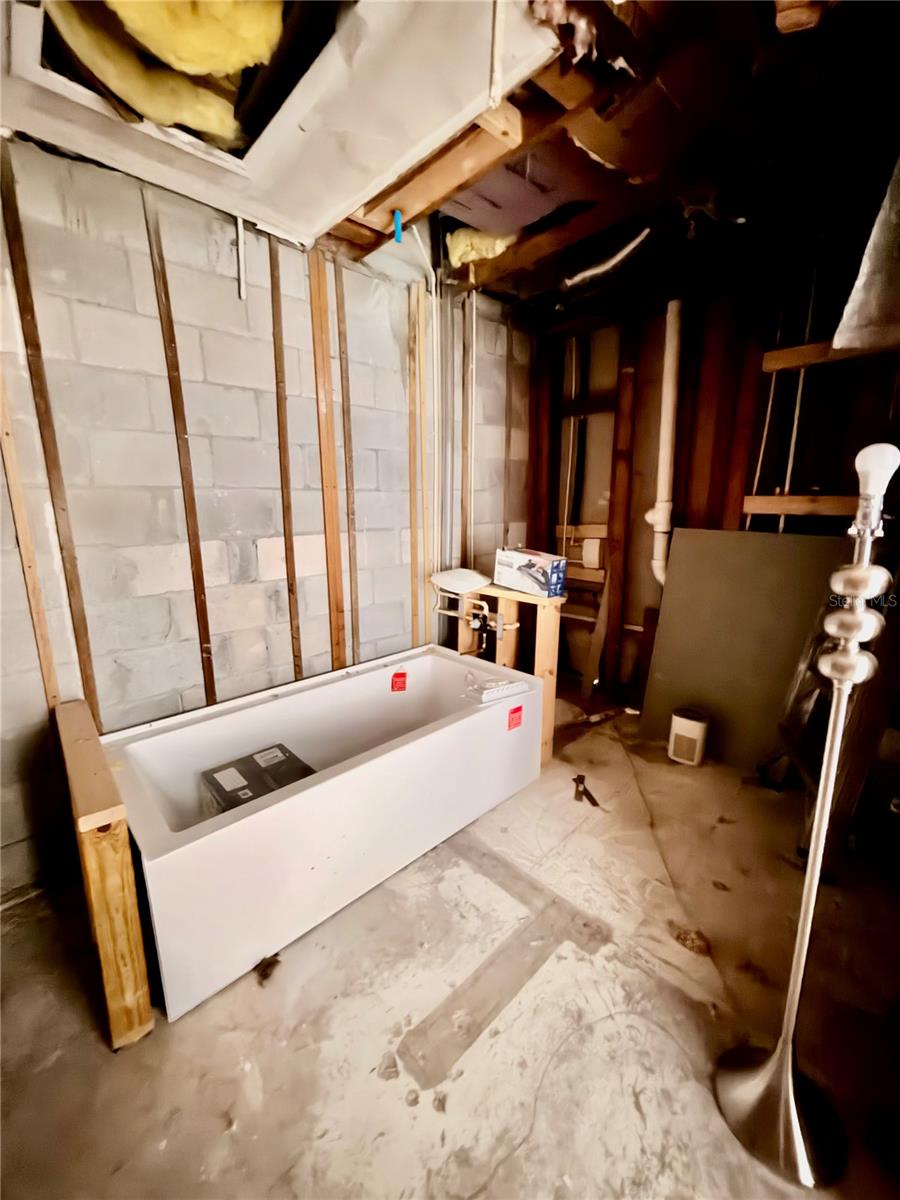 Image 11 of 14 For 2980 Haines Bayshore Road 124