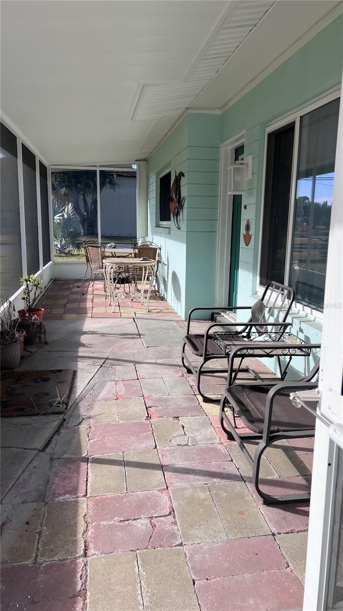 Image 3 of 4 For 701 Sunset Drive