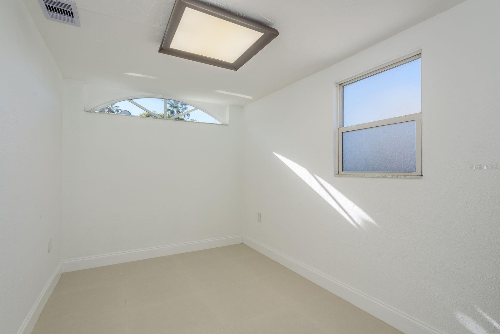 Image 23 of 34 For 3339 Honeymoon Lane