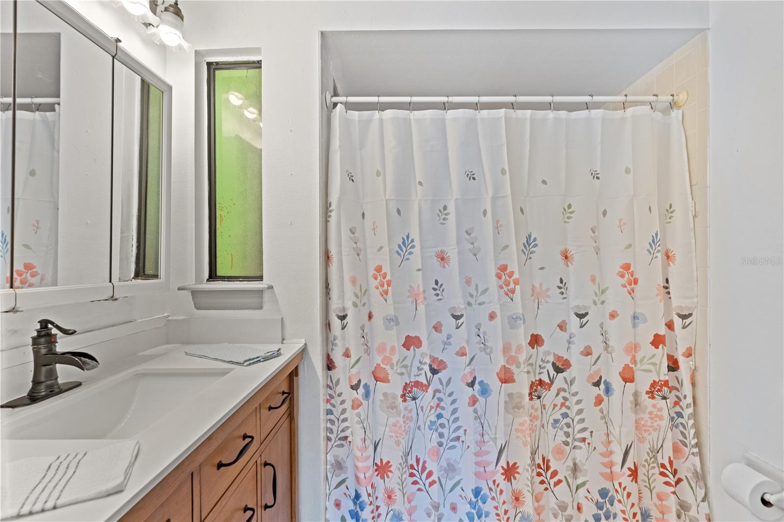 Image 10 of 26 For 60 Durham Court