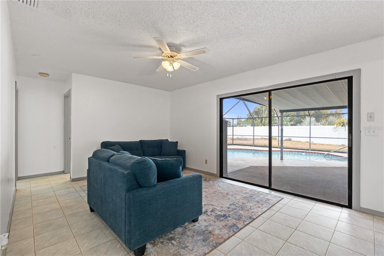 Image 16 of 26 For 60 Durham Court