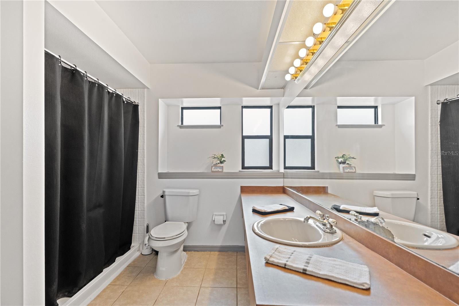 Image 20 of 26 For 60 Durham Court