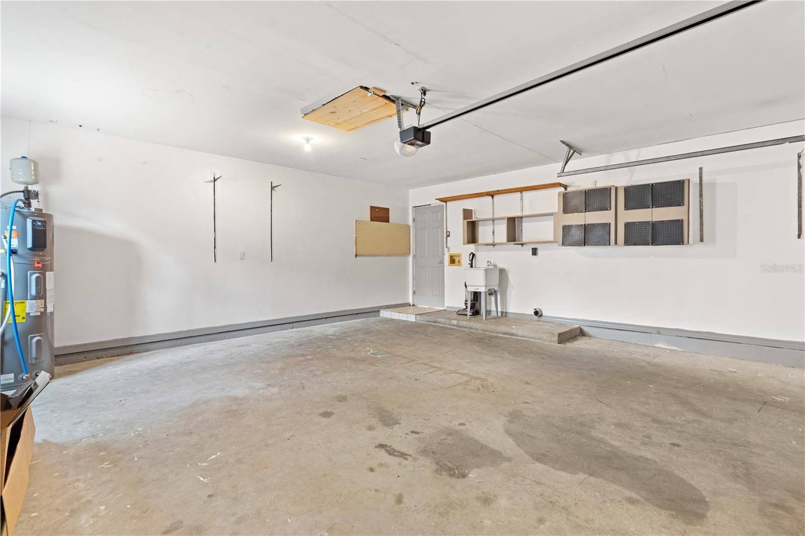 Image 22 of 26 For 60 Durham Court