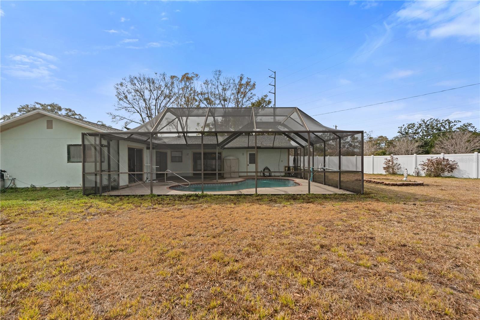 Image 23 of 26 For 60 Durham Court