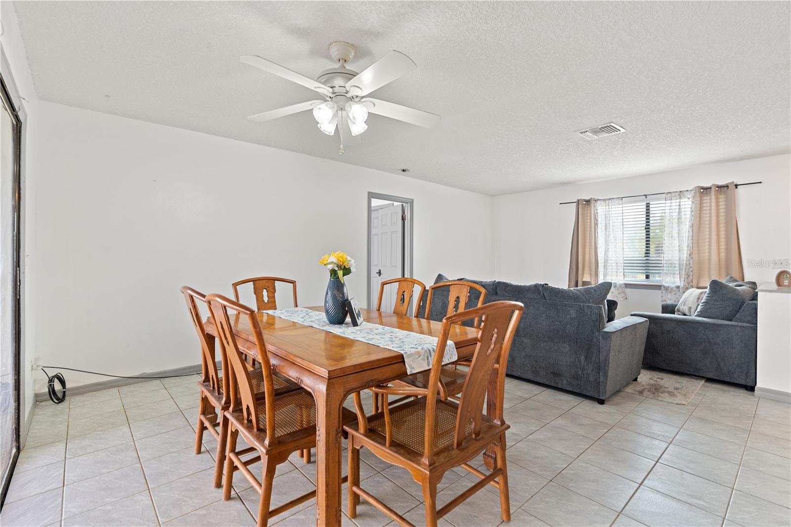 Image 4 of 26 For 60 Durham Court