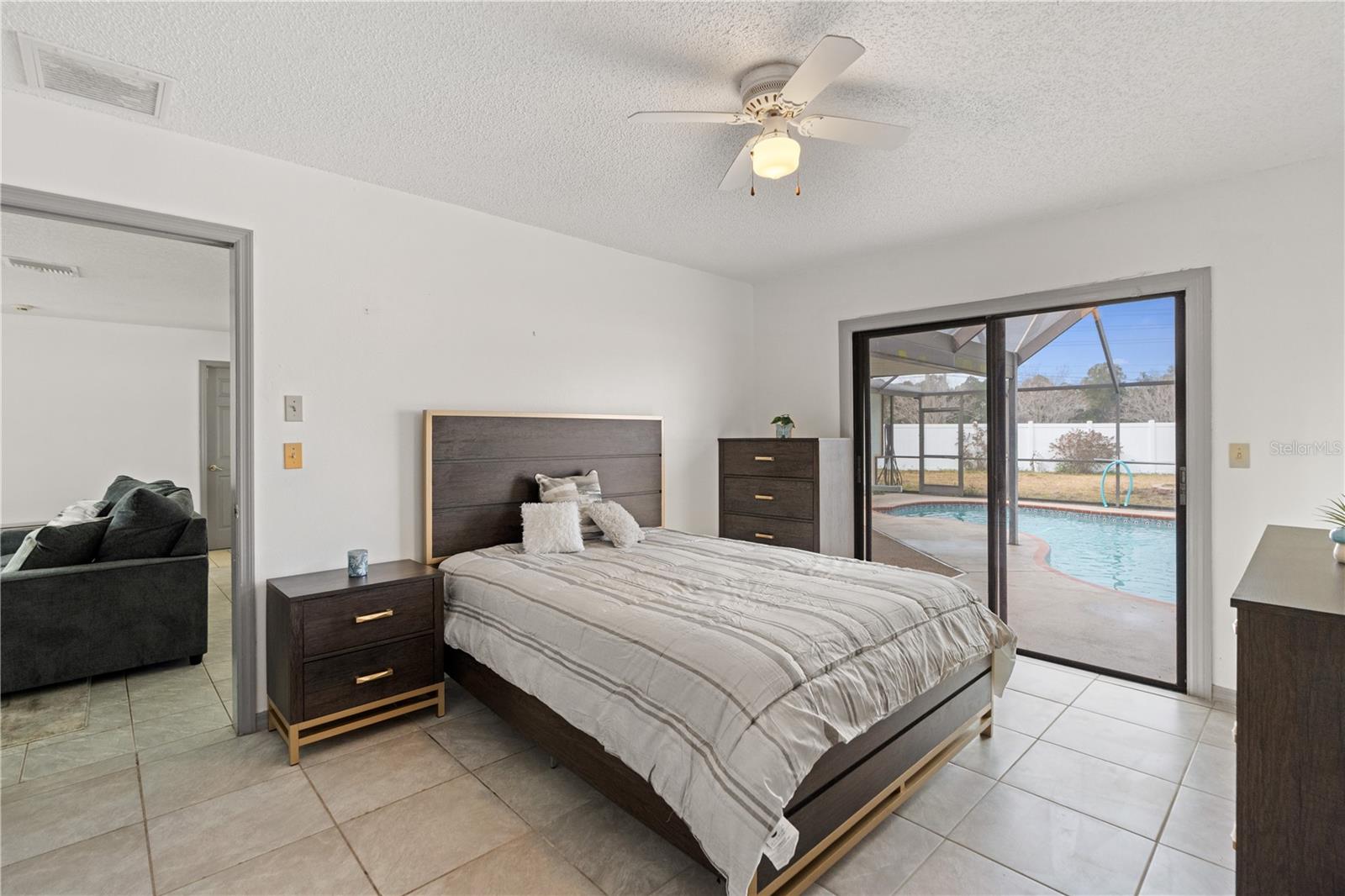 Image 7 of 26 For 60 Durham Court