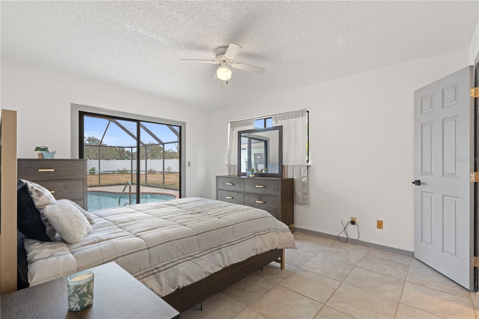 Image 8 of 26 For 60 Durham Court