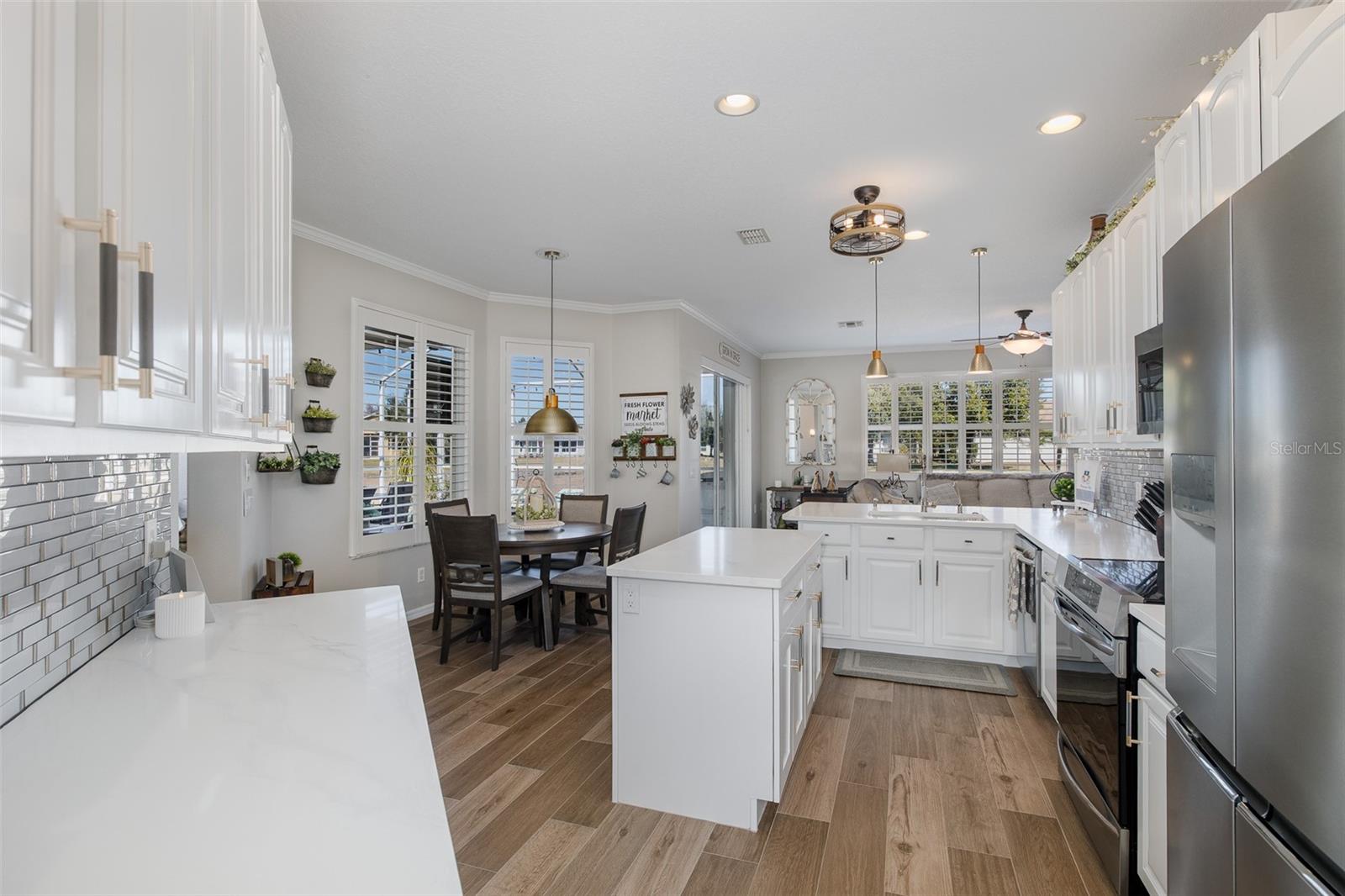 Image 14 of 82 For 1710 Lakestone Drive