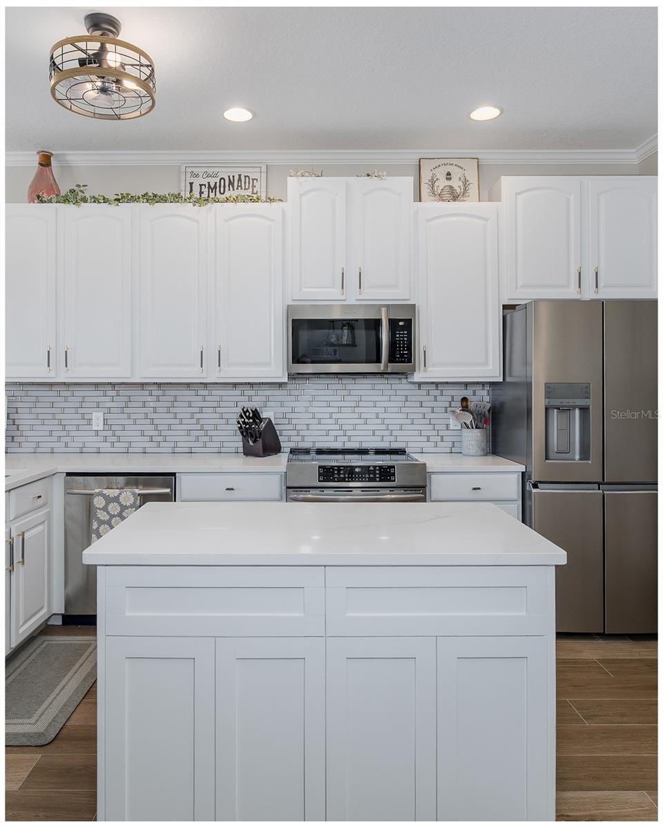 Image 15 of 82 For 1710 Lakestone Drive