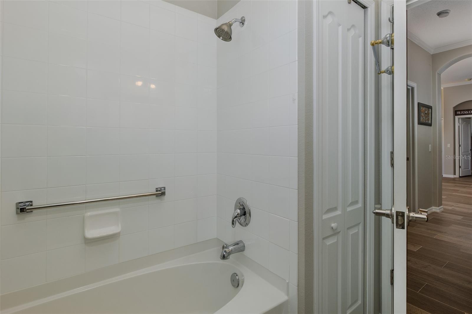 Image 33 of 82 For 1710 Lakestone Drive