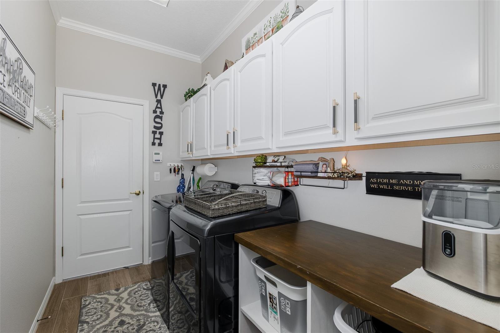 Image 36 of 82 For 1710 Lakestone Drive