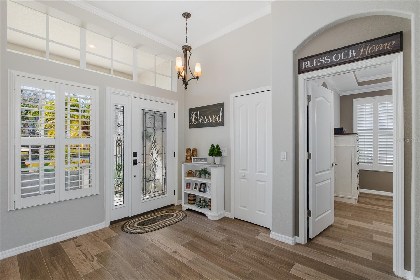 Image 5 of 82 For 1710 Lakestone Drive