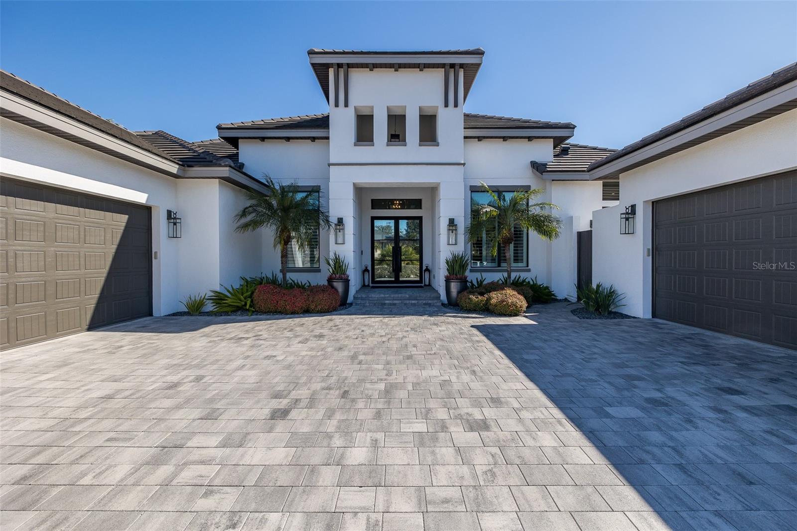 Image 3 of 100 For 1222 Almeria Drive