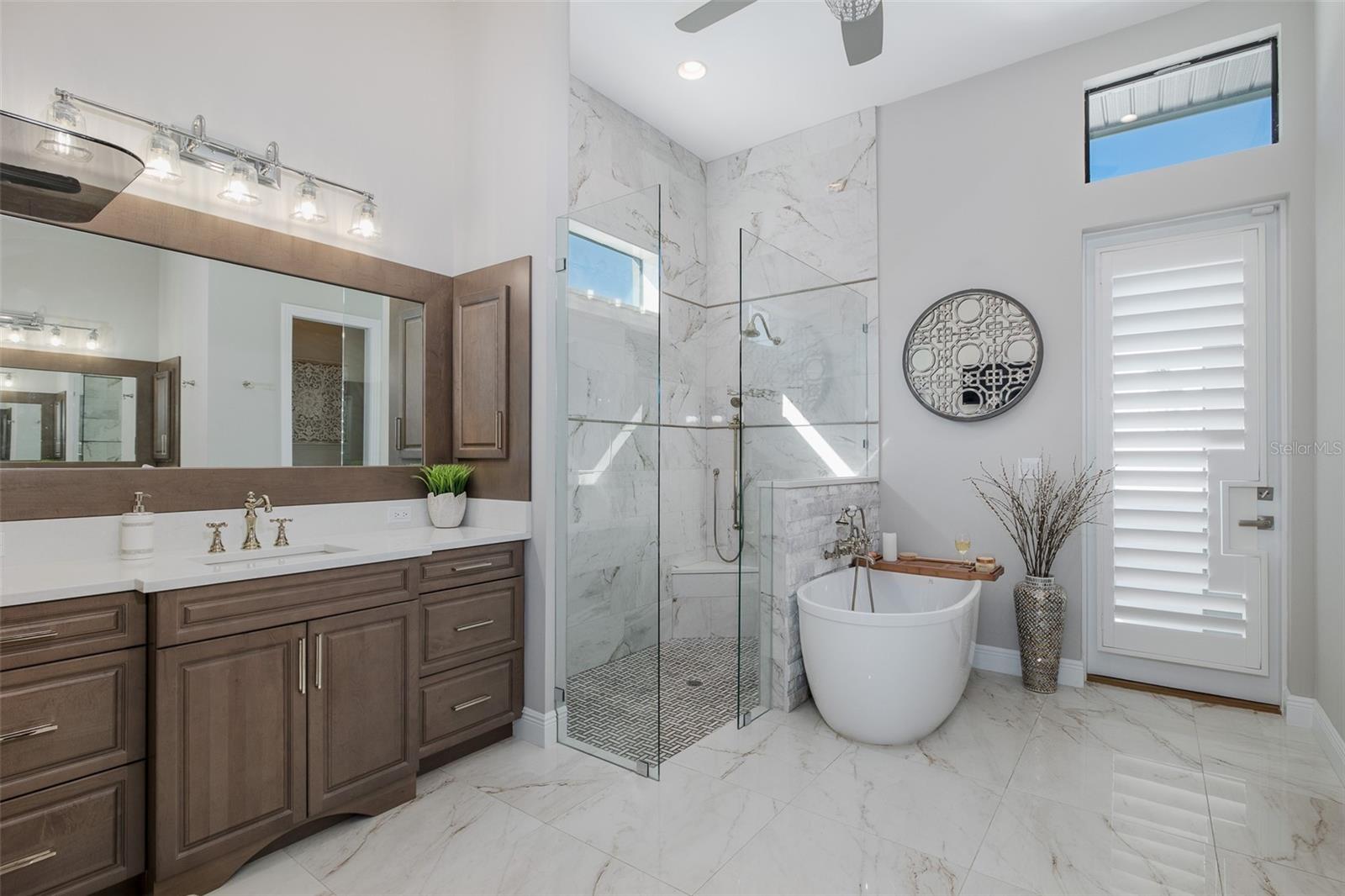 Image 32 of 100 For 1222 Almeria Drive