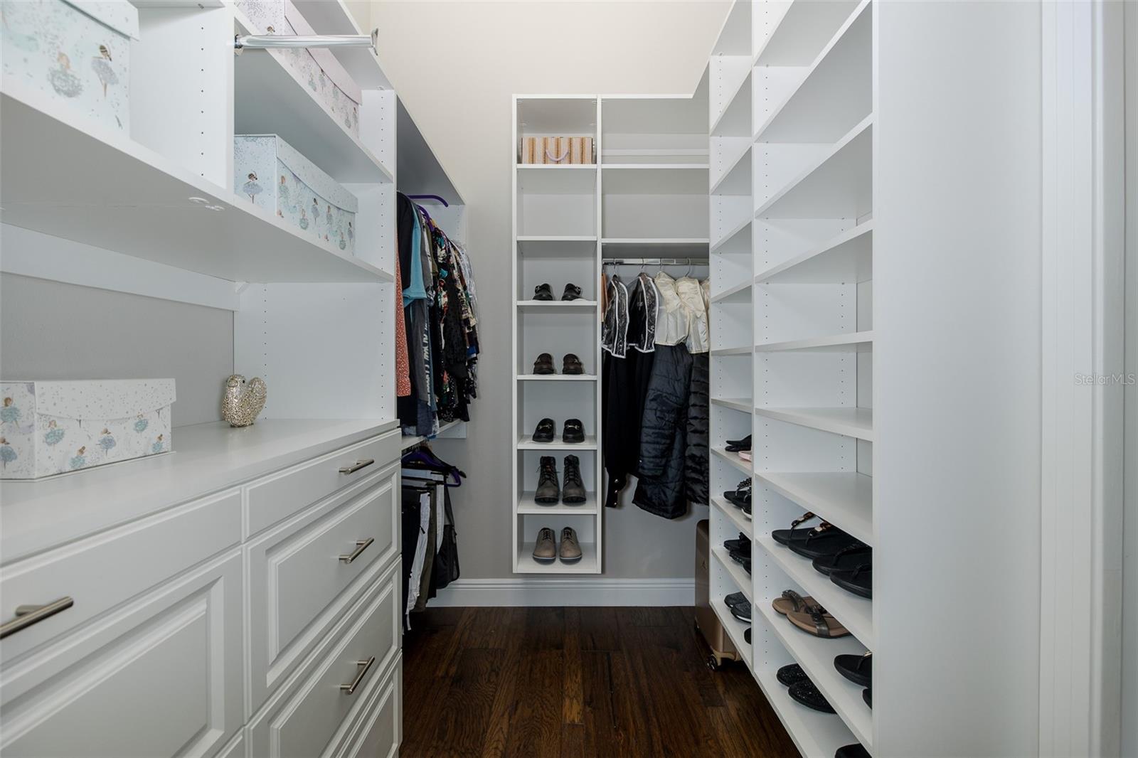 Image 37 of 100 For 1222 Almeria Drive