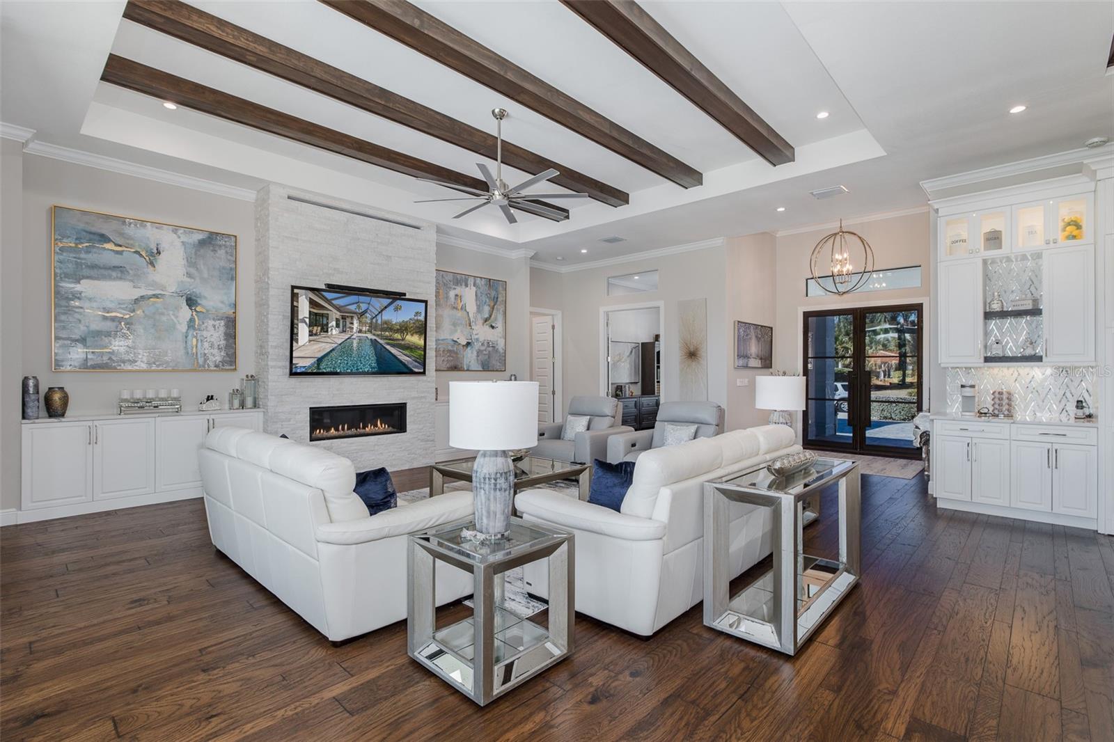 Image 6 of 100 For 1222 Almeria Drive