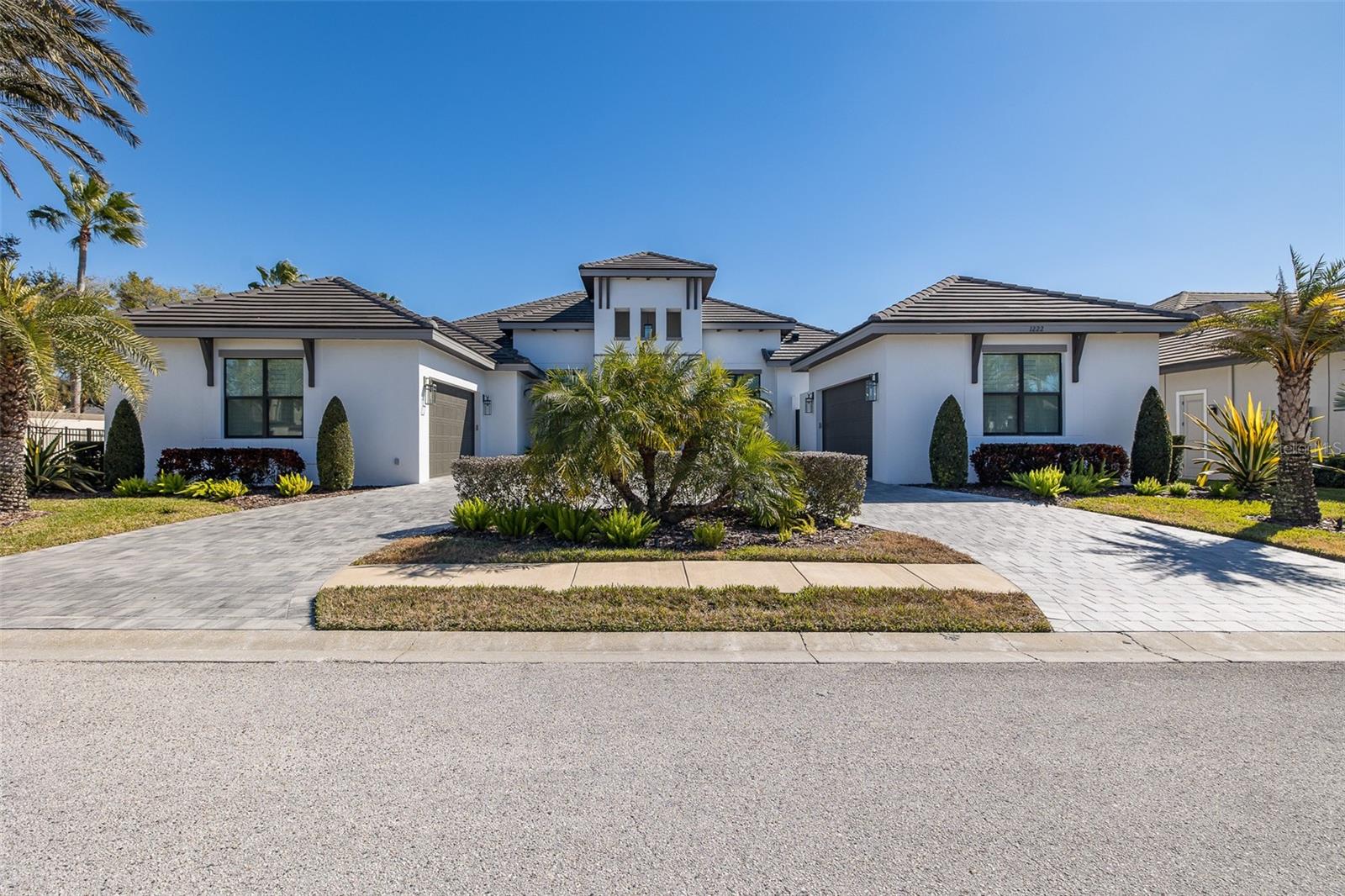 Image 85 of 100 For 1222 Almeria Drive