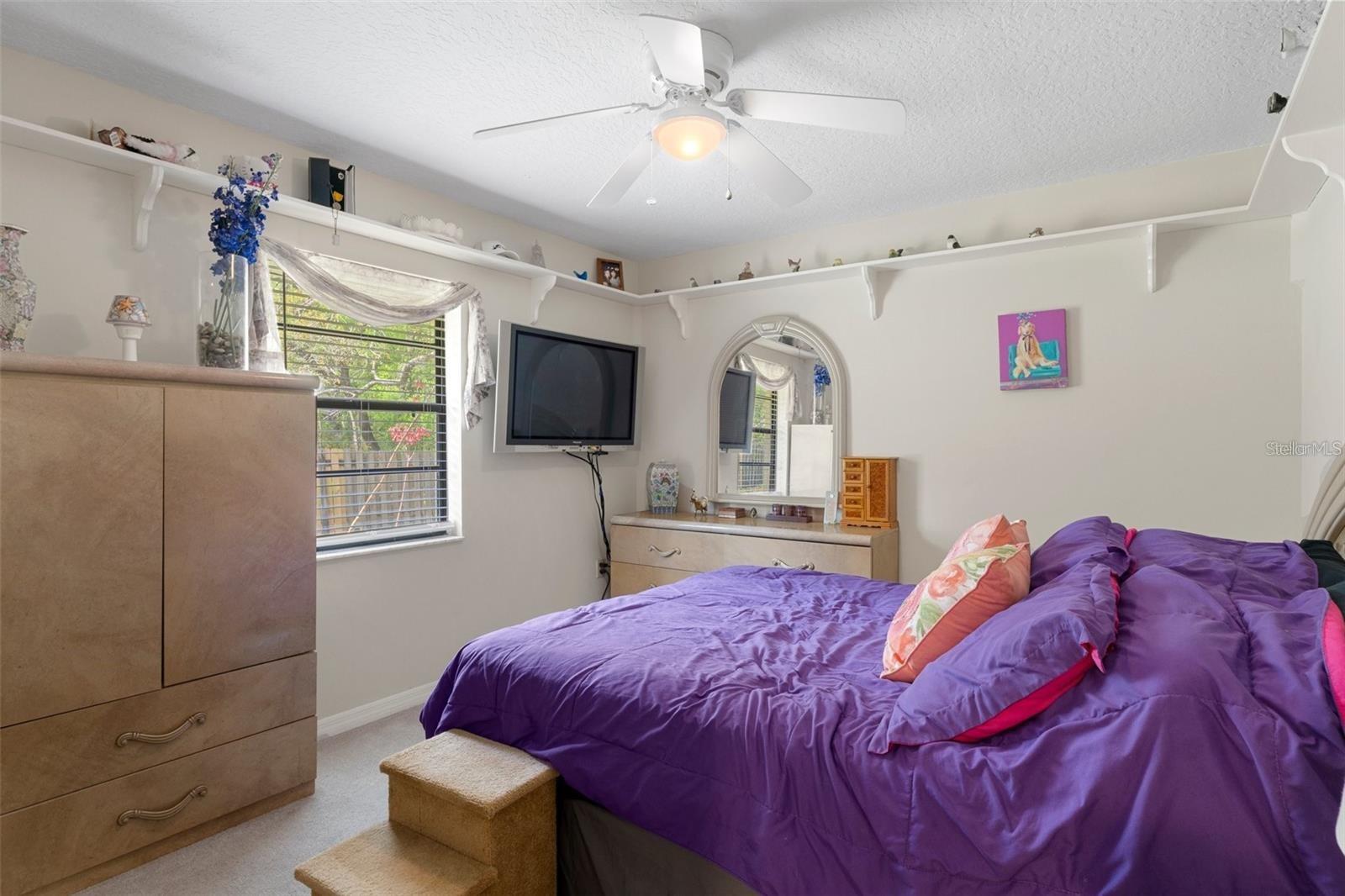 Image 20 of 37 For 6475 Laurel Oak Drive