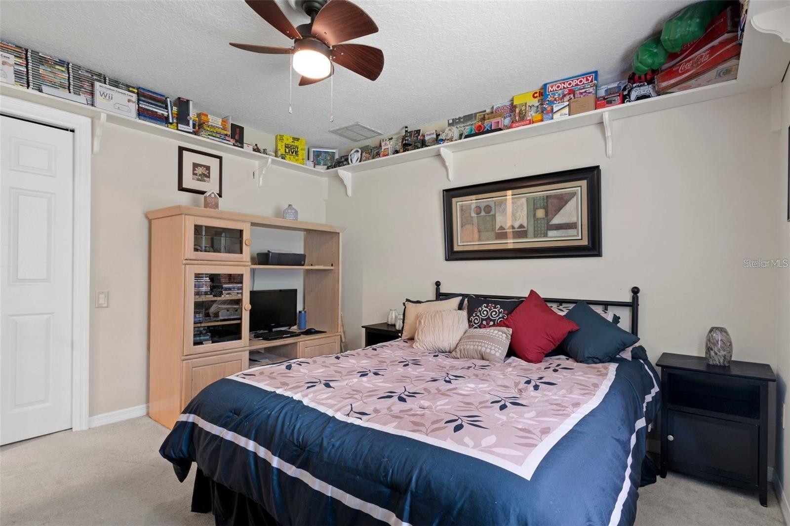 Image 22 of 37 For 6475 Laurel Oak Drive