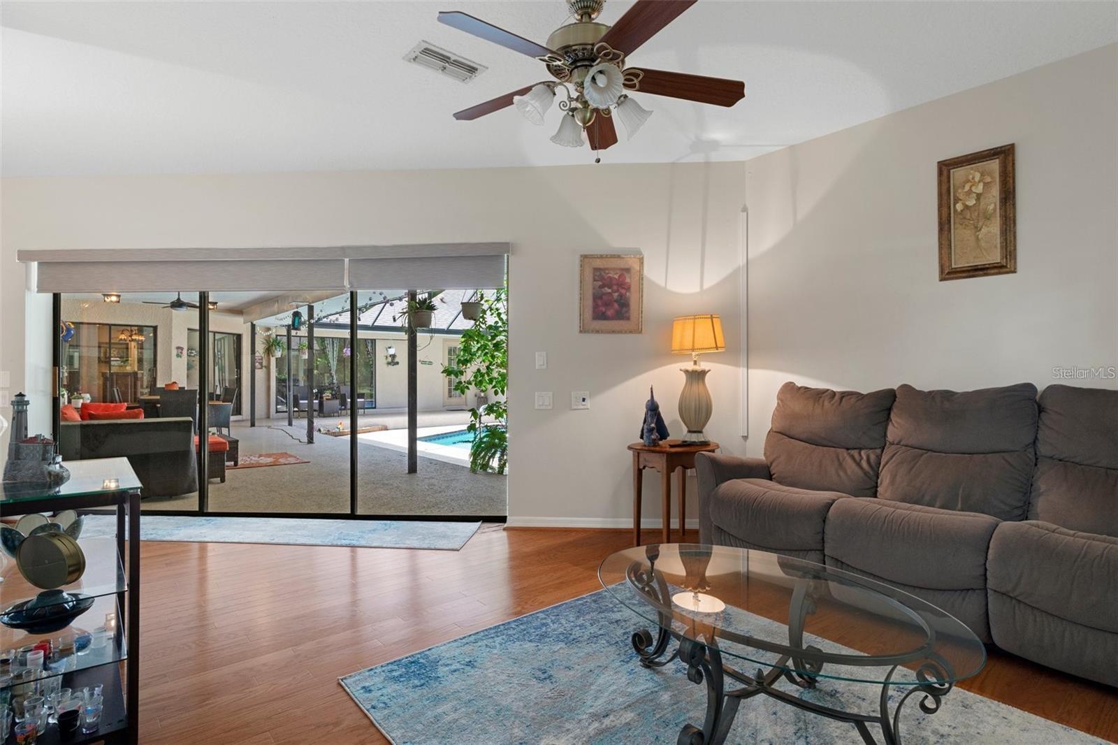 Image 27 of 37 For 6475 Laurel Oak Drive