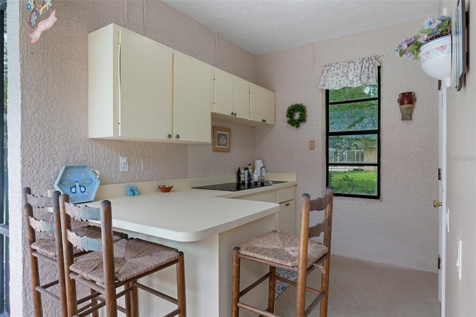 Image 32 of 37 For 6475 Laurel Oak Drive