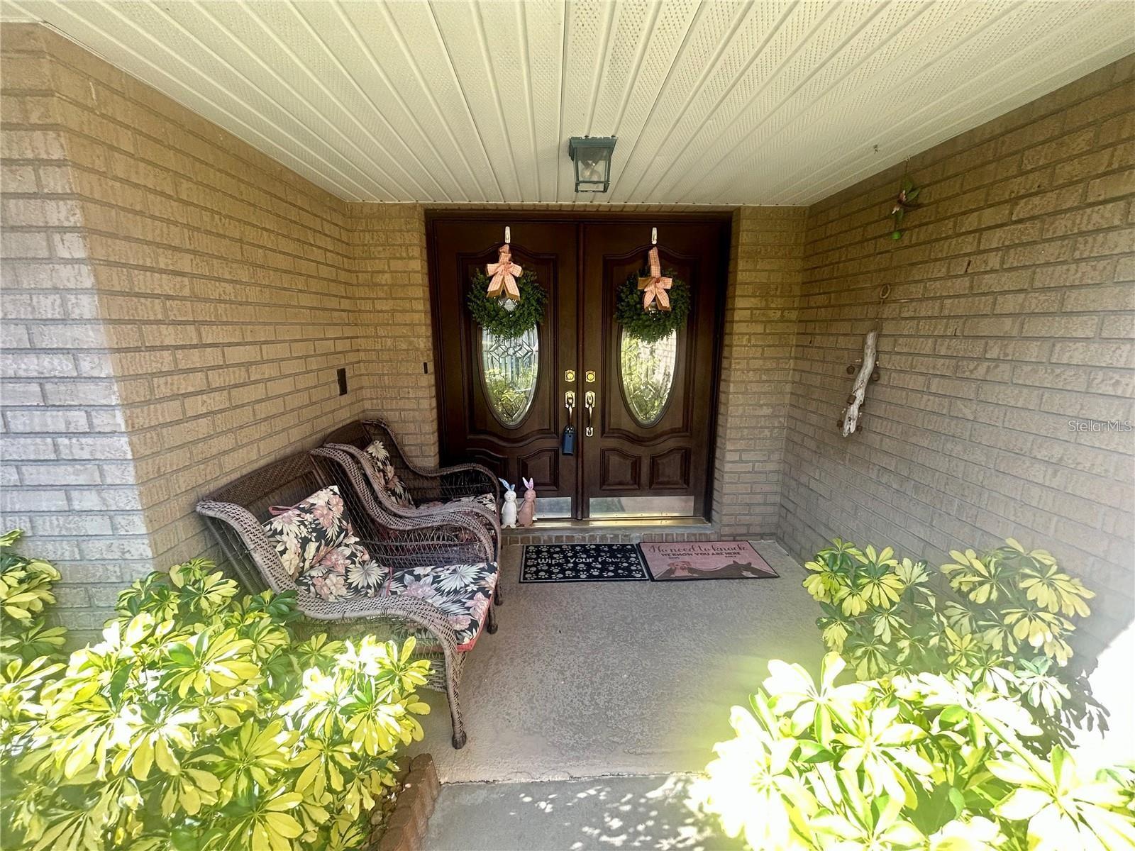 Image 6 of 37 For 6475 Laurel Oak Drive