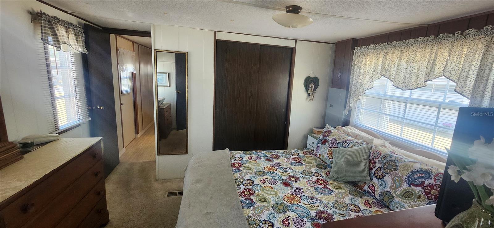 Image 31 of 41 For 5609 Sunshine Park Drive