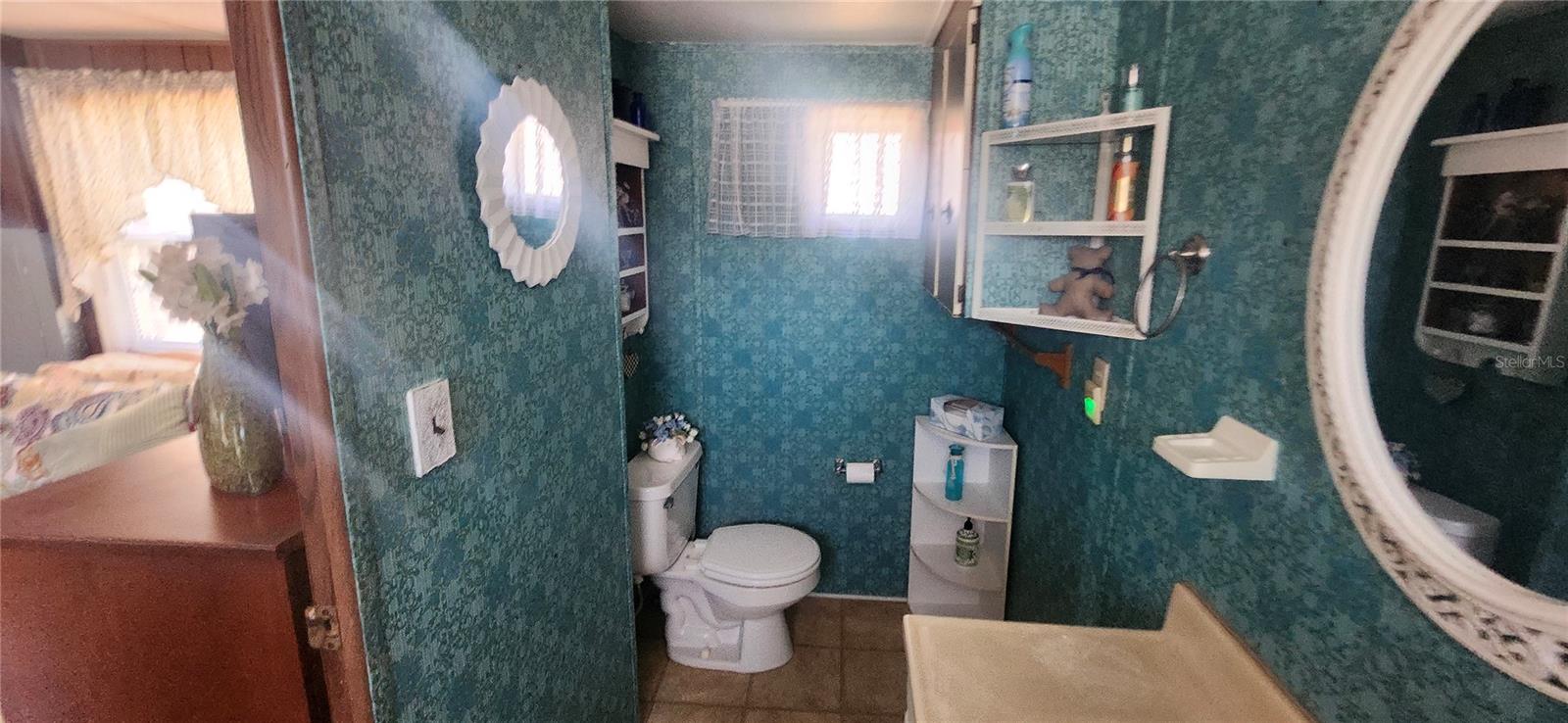 Image 33 of 41 For 5609 Sunshine Park Drive