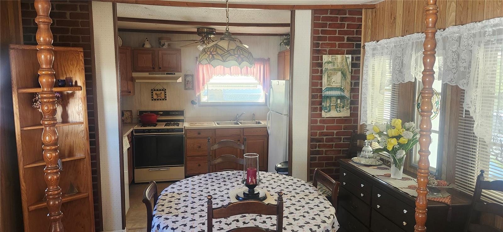 Image 8 of 41 For 5609 Sunshine Park Drive