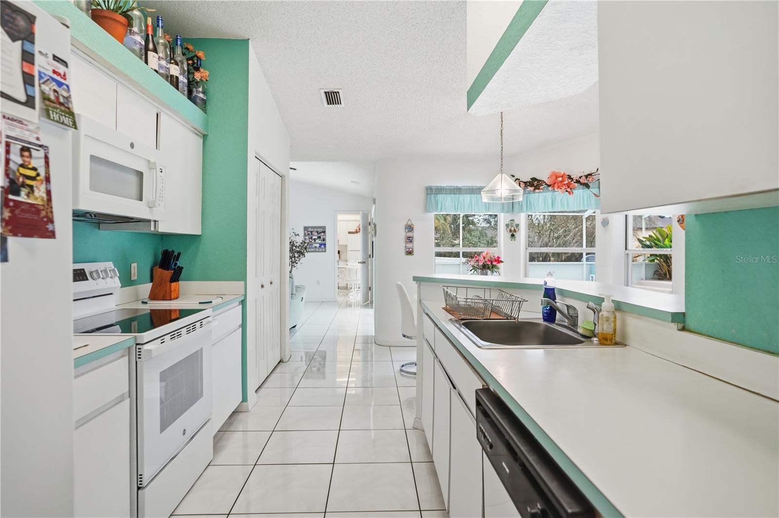 Image 11 of 52 For 12050 Hyde Park Way